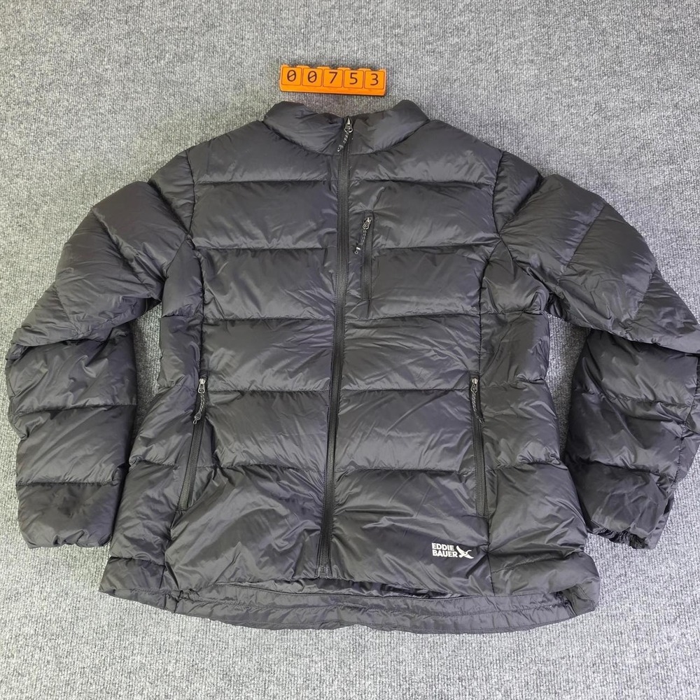 Women's Black Eddie Bauer puffer jacket with horizontal quilting  Down 650 XL